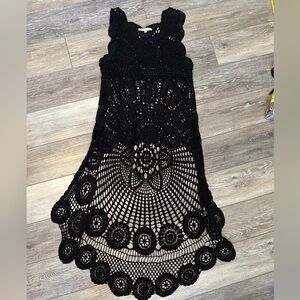 🛍️ very cute crocheted high low sleeveless dress. Or swim cover.Ex/condition.